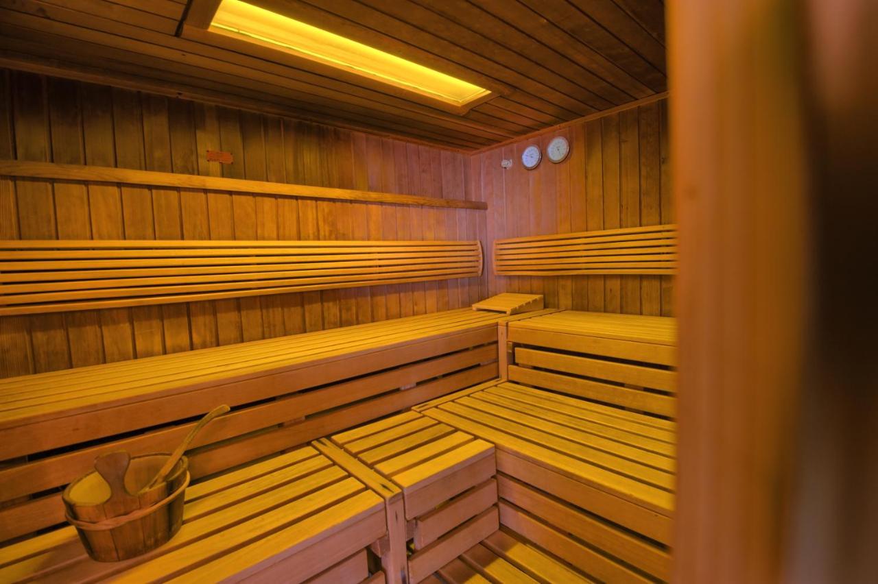 Jufa Hotel Schwarzwald 伦茨基希 外观 照片